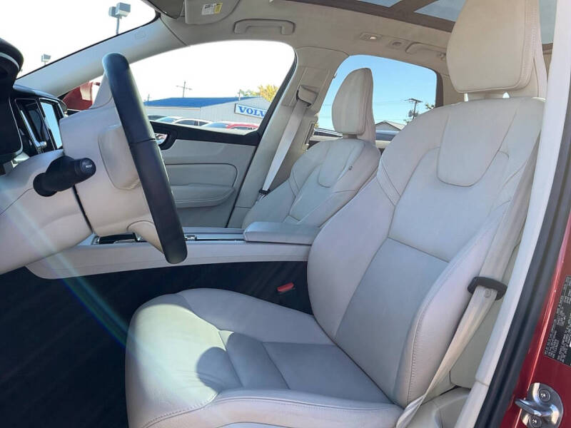 2023 Volvo XC60 B5 Core