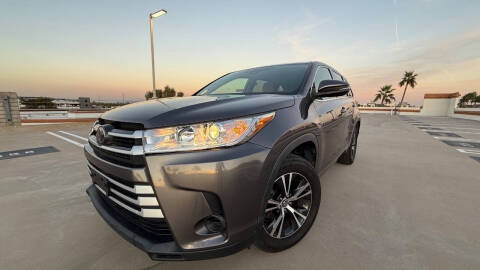 2018 Toyota Highlander LE