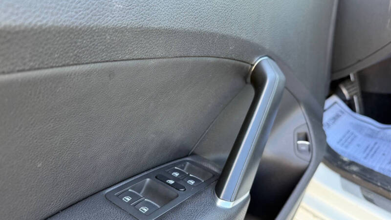 2017 Volkswagen Passat 1.8T R-Line