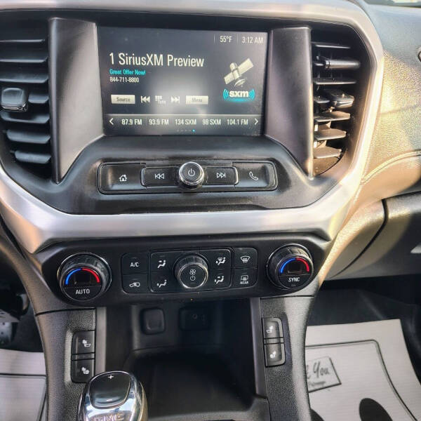 2017 GMC Acadia SLE-2