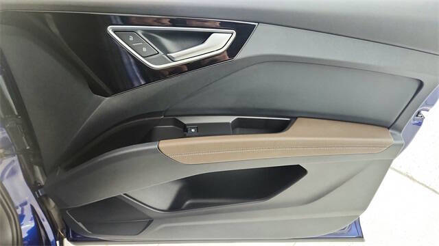 2024 Audi Q4 e-tron quattro Premium Plus 50