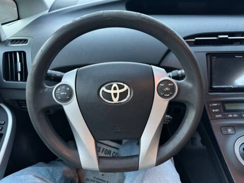 2010 Toyota Prius III