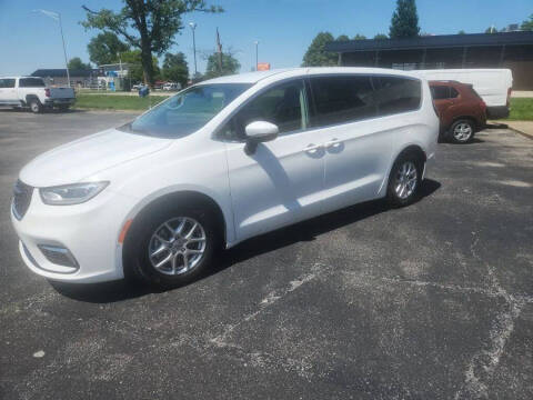 2023 Chrysler Pacifica Touring L