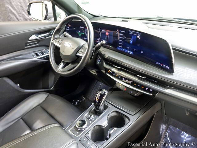 2024 Cadillac XT4 Premium Luxury