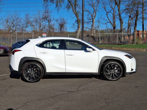 2026 Lexus UX 300h