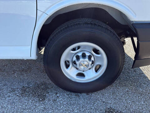 2025 Chevrolet Express 2500