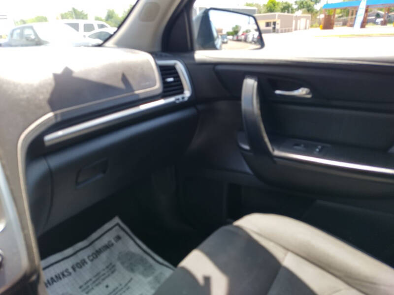 2016 GMC Acadia SLE-2