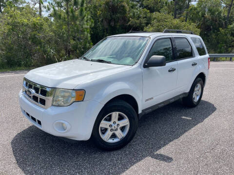 2008 Ford Escape Hybrid for sale at VICTORY LANE AUTO SALES in Port Richey FL