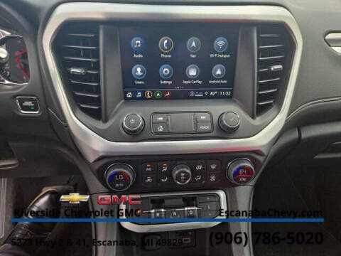 2023 GMC Acadia SLT