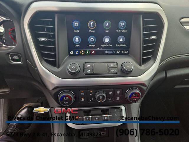 2023 GMC Acadia SLT