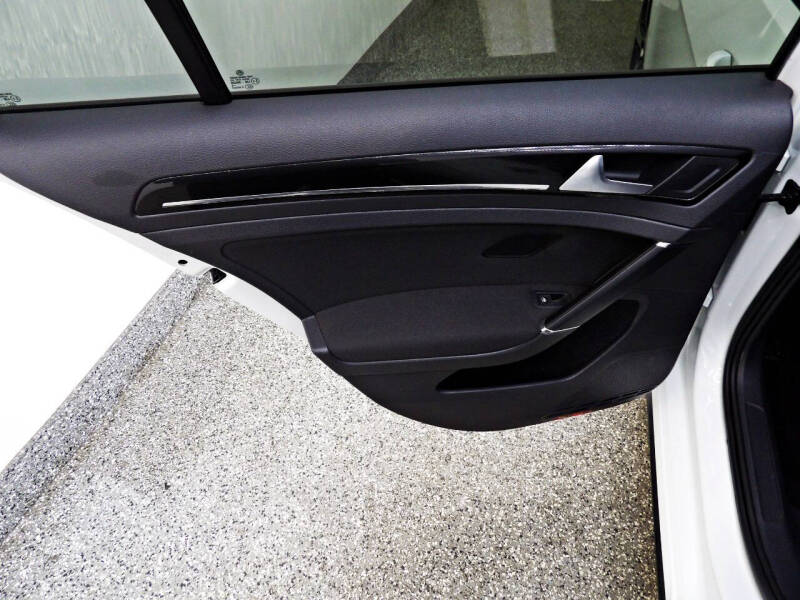 2016 Volkswagen Golf GTI S