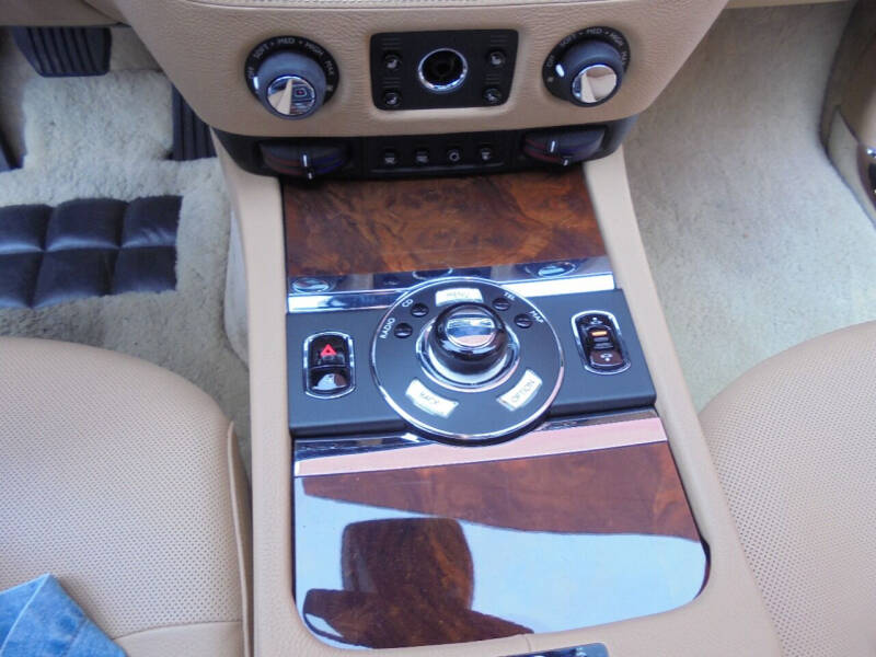 2011 Rolls-Royce Ghost Base photo 21