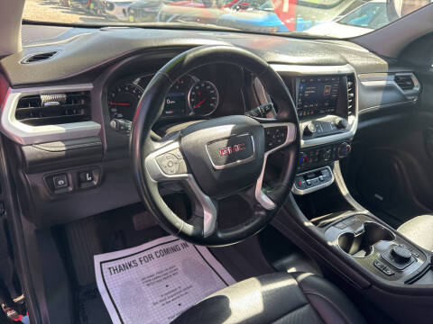 2023 GMC Acadia SLT
