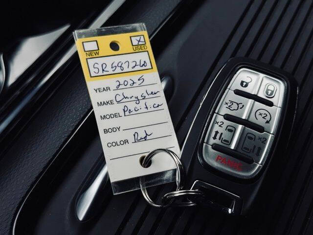 2025 Chrysler Pacifica Limited
