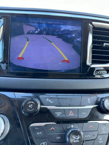 2017 Chrysler Pacifica Touring-L