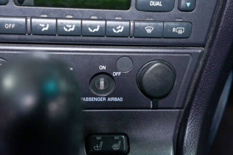 2004 Ford Thunderbird Deluxe