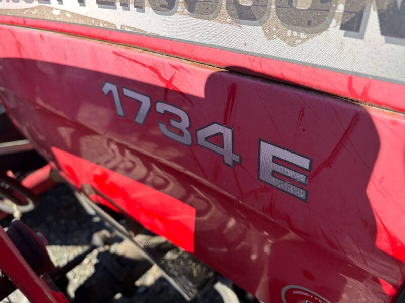 2016 Massey Ferguson 1734E