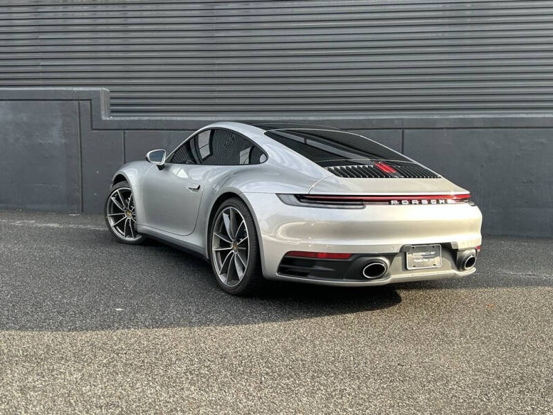 2021 Porsche 911 Carrera