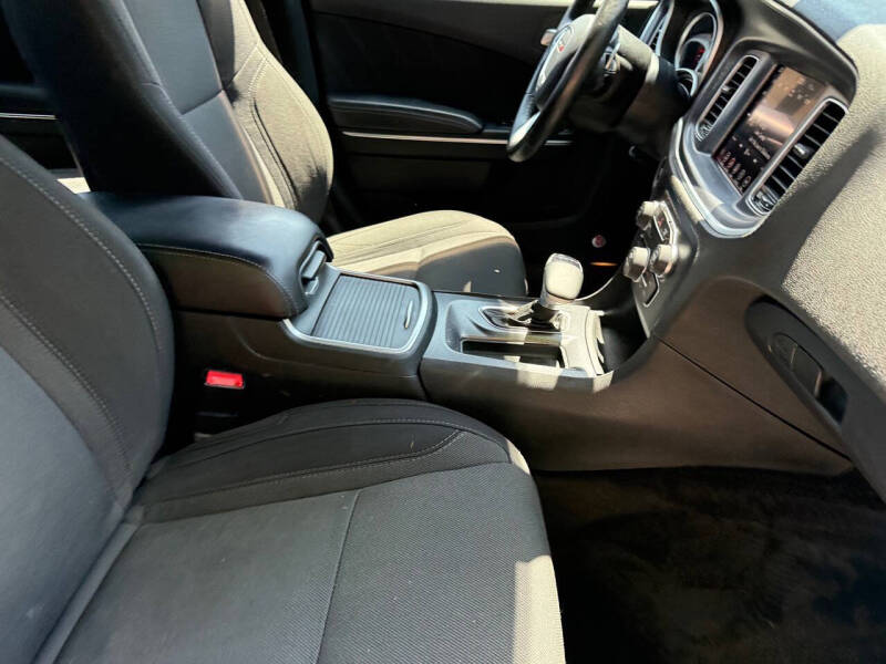 2017 Dodge Charger SXT