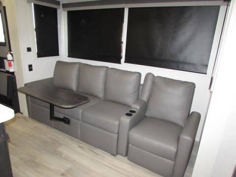 2025 KEYSTONE A 378BH