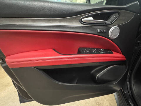 2018 Alfa Romeo Stelvio Ti