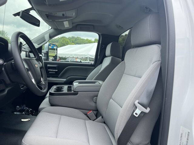 2024 Chevrolet Silverado 6500HD