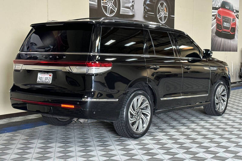 2022 Lincoln Navigator Reserve
