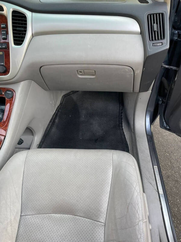 2004 Toyota Highlander