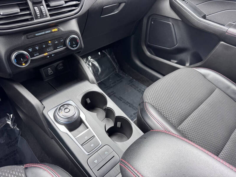 2024 Ford Escape ST-Line