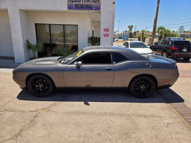 2017 Dodge Challenger SXT