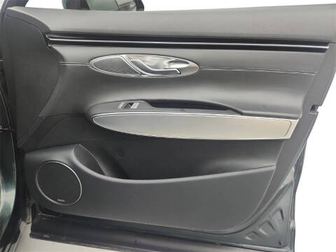 2022 Genesis GV70 2.5T Standard