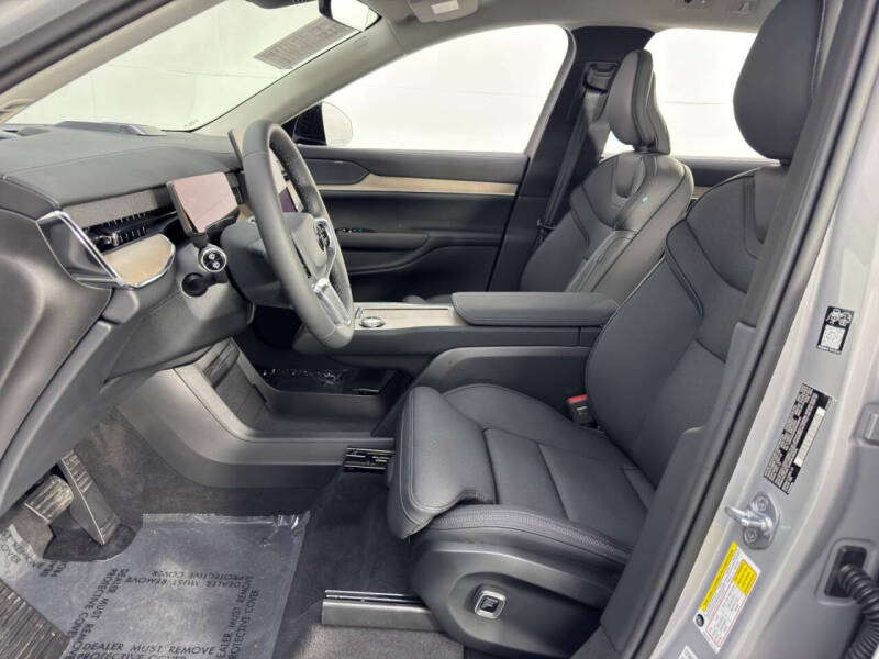 2025 Volvo EX90 Twin Plus 7P