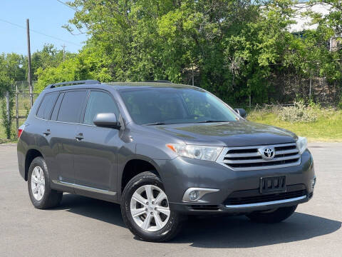 2013 Toyota Highlander for sale at ALPHA MOTORS in Troy NY