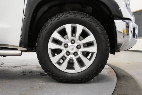 2017 Toyota Tundra SR5