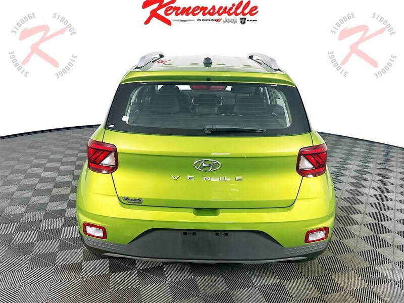 2024 Hyundai Venue SEL