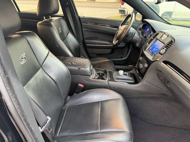 2022 Chrysler 300 S V6