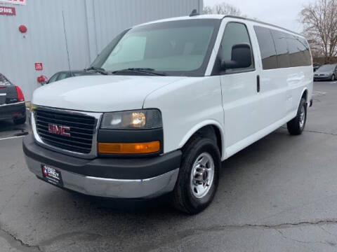 gmc savana passenger van