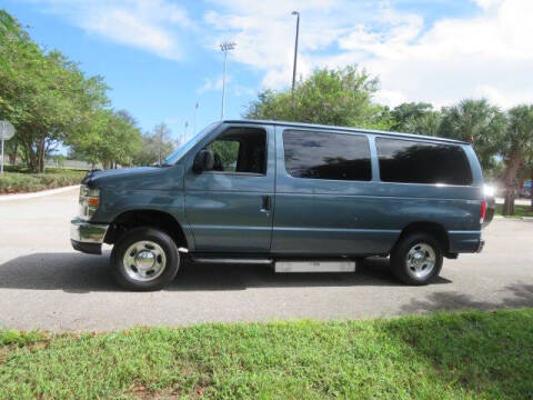 2013 Ford E-Series E-150 XLT