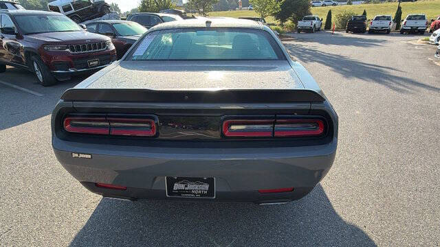 2023 Dodge Challenger SXT