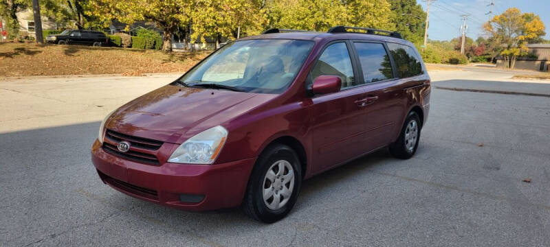 2006 Kia Sedona for sale at EXPRESS MOTORS in Grandview MO