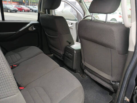 2012 Nissan Pathfinder SV