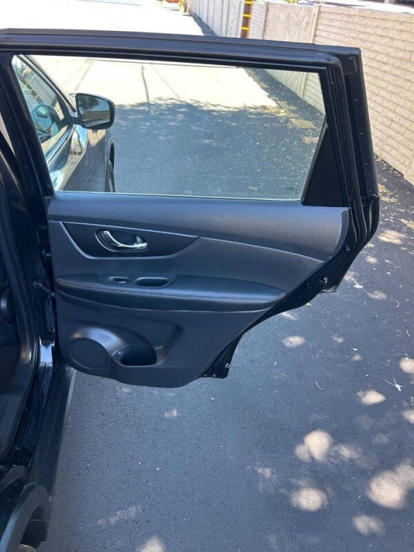 2017 Nissan Rogue S