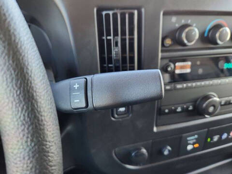 2025 Chevrolet Express 3500