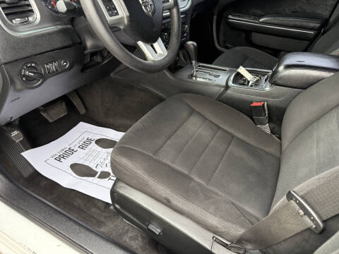 2013 Dodge Charger SE