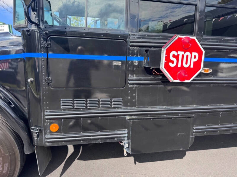 2006 Freightliner FS65 Chassis