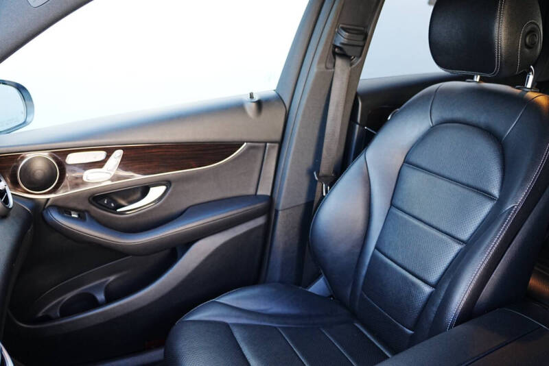 2020 Mercedes-Benz GLC GLC 300 4MATIC