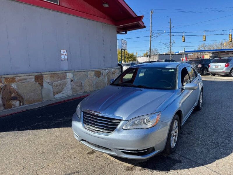 2013 Chrysler 200 Touring
