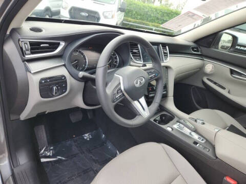 2025 Infiniti QX50 Luxe