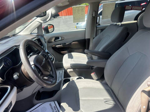 2017 Chrysler Pacifica LX