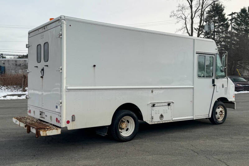 2017 Ford Stripped Chassis